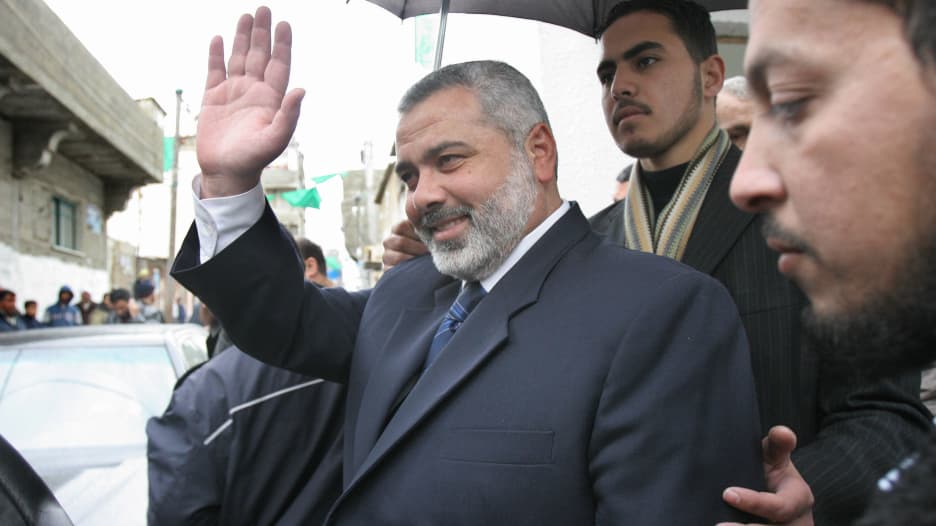 “سيُفاجئ من في الأرض”.. إيران تكشف خطتها للرد على اغتيال هنية