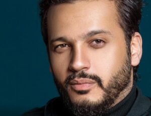 رحل إثر أزمة صحية مفاجأة.. موعد عزاء شقيق إيساف