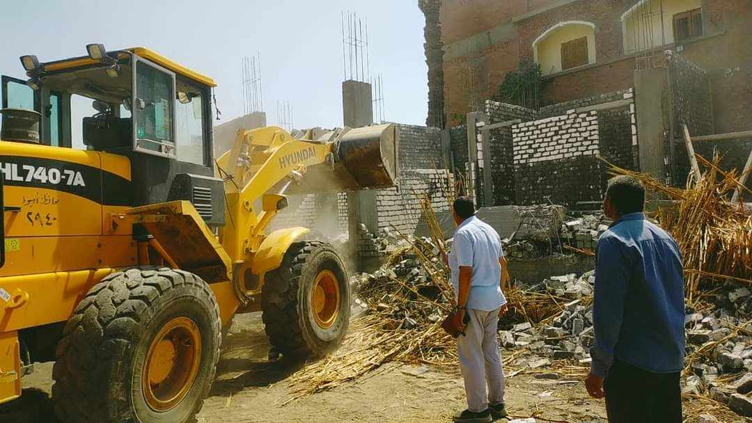 محافظ أسيوط: تنفيذ 13 قرار إزالة لتعديات على أراضي أملاك دولة