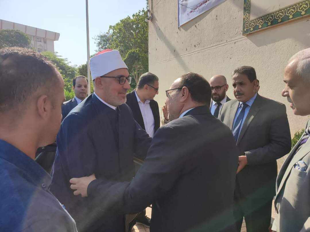 جامعة الأزهر تستقبل مفتي الديار المصرية بأسيوط