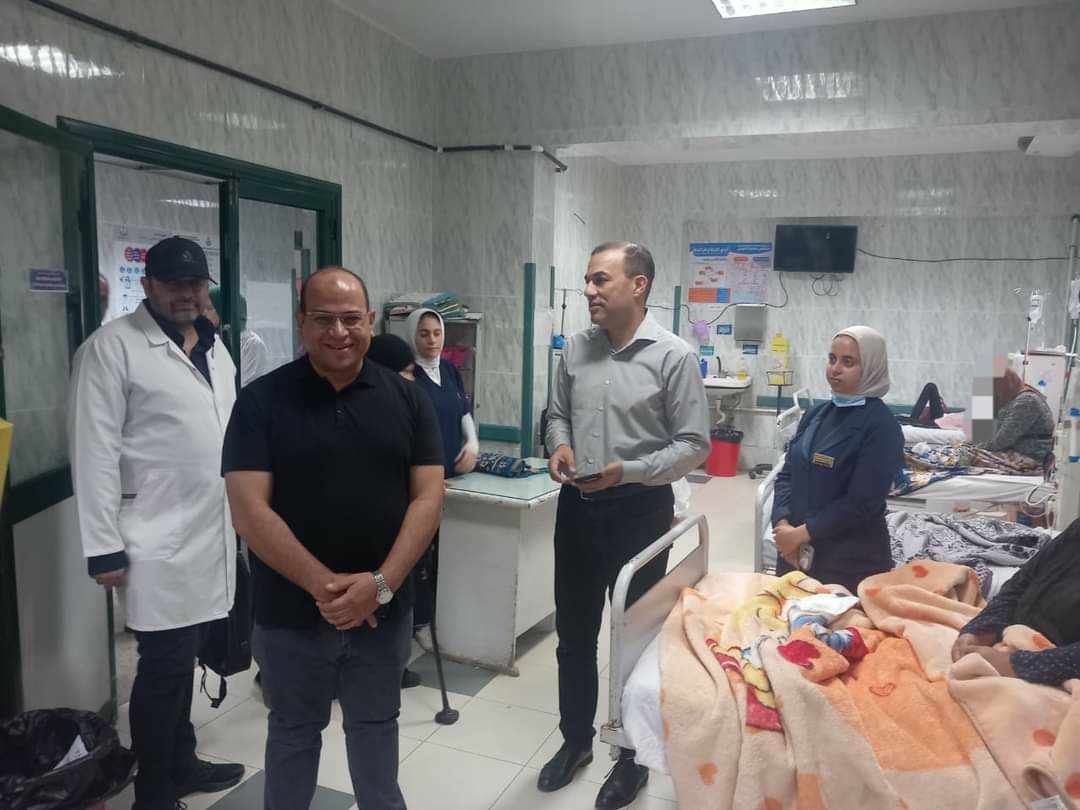وكيل وزارة الصحة يجري زيارة تفقدية لمستشفى دمنهور التعليمي بالبحيرة