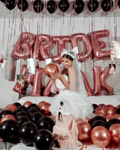 ملك قورة في مصيدة السوشيال ميديا.. انتقادات للفنانة بسبب فستان حنتها