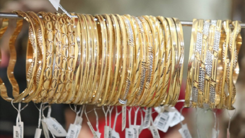 بعد تسجيله ارتفاعات قياسية.. أسعار الذهب تتراجع بنهاية الأسبوع بنسبة 0.7%