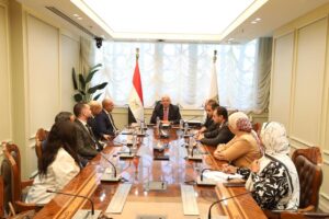 أسترازينيكا والمجلس الأعلى للمستشفيات الجامعية يوقعان مذكرة تفاهم لدعم مكافحة الأورام بمصر