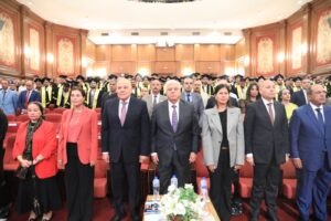 وزير التعليم العالي يشهد حفل تخريج دفعة جديدة من المعهد العالي للهندسة بأكاديمية الشروق