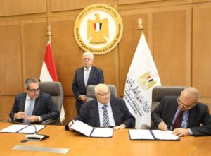 100 حلم للمستقبل.. طلاب الصعيد يحصلون على منح دراسية بجامعات العاصمة