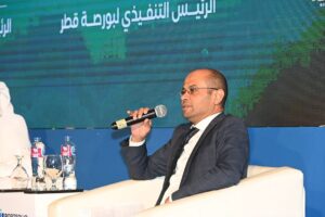 رئيس البورصة :  دعوة البورصات العربية للاستفادة من خبرة البورصة المصرية في مجال مؤشر الشريعة 