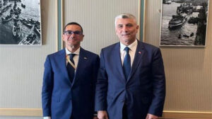 وزير الاستثمار ونظيره التركي يبحثان سبل تعزيز التجارة البينية والاستثمارات المشتركة بين البلدين