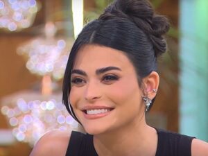 أسماء جلال تتصدر التريند بسبب “إطلالة جريئة”