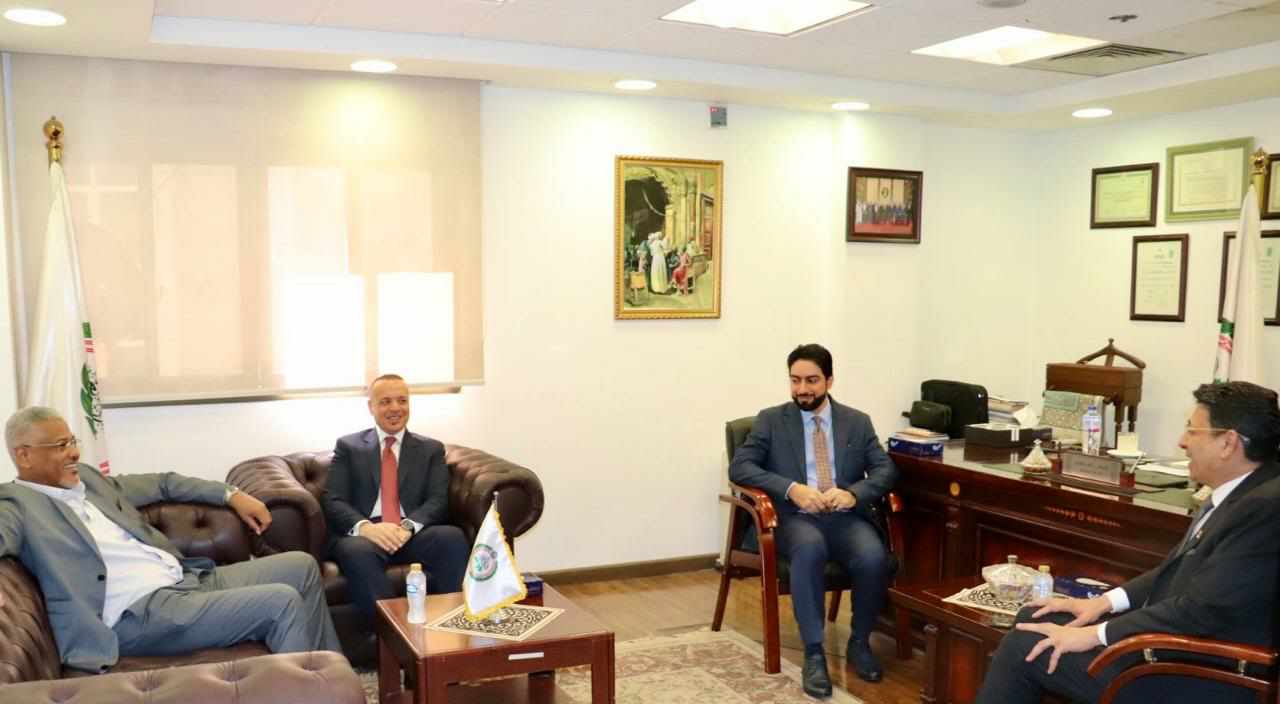 مستشار البرلمان العربي يستقبل أمين عام الإتحاد