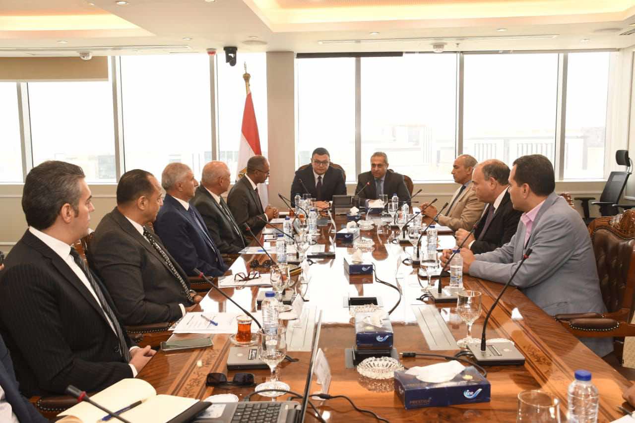 الإسكان: تنفيذ محطة تنقية مياه الشرب بالعاصمة الإدارية الجديدة قريبًا