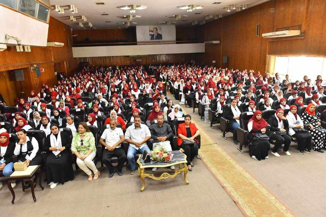 مركز صيانة الجودة والتأهيل ينظم زيارة دعم فني بجامعة أسيوط