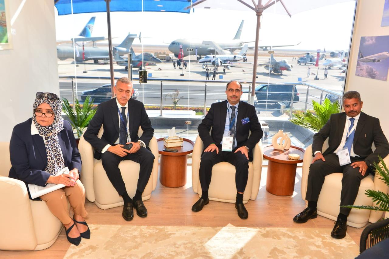 وزير الطيران يلتقي مع مسئولى مجموعه Thales Group الفرنسية خلال فعاليات معرض مصر الدولي للطيران والفضاء 2024