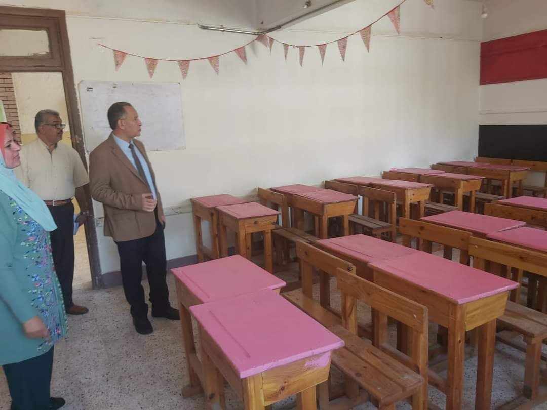 وكيل تعليم أسيوط فى جولة تفقدية للمدارس استعدادا للعام الدراسي الجديد