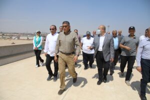 جولة لمحافظ الجيزة داخل موقع إنشاء مصنع تحويل المخلفات إلي طاقة كهربائية بأبو رواش