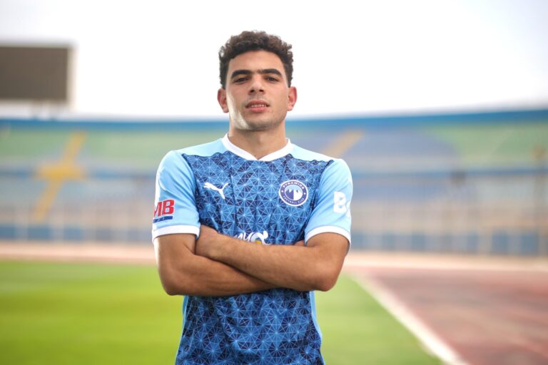 طارق علاء بقميص بيراميدز