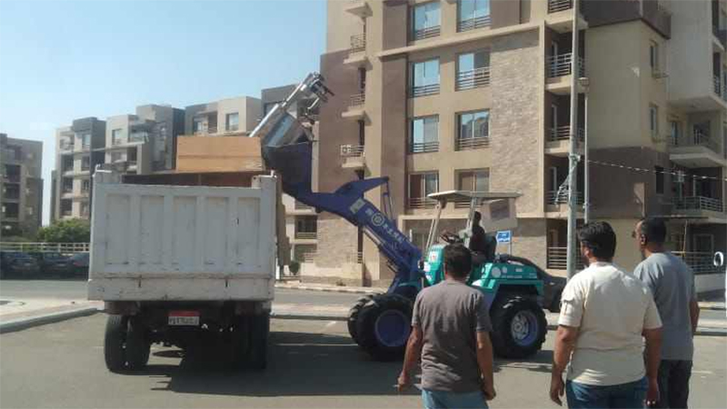 حملات مكبرة على وصلات المياه الخلسة وتحصيل المديونيات وضبط مركبات “توك توك ” بمدينة بدر