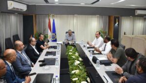 محافظ اسوان  : رفع درجة الاستعداد القصوي داخل المستشفيات