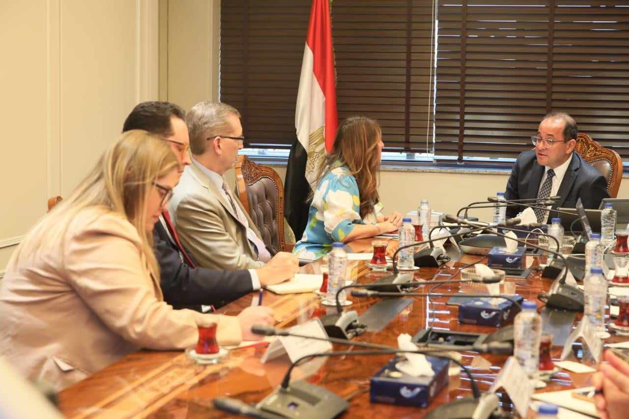 وزير المالية.. في أول لقاء بالسفيرة الأمريكية بالقاهرة: السياسات المالية تعمل على تحفيز النشاط الاقتصادي