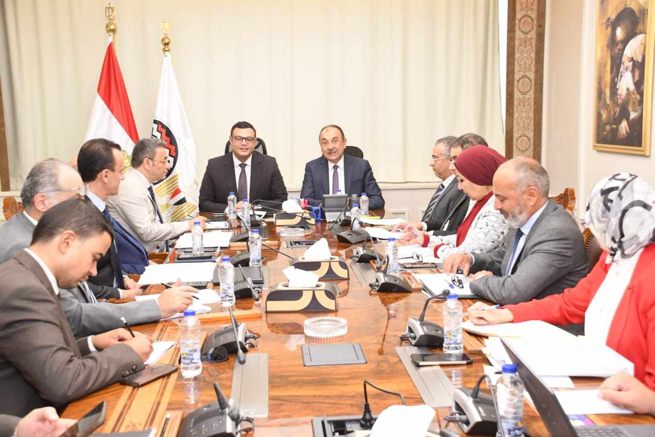 وزيرا الإسكان وقطاع الأعمال العام يبحثان مستجدات ملفات التعاون المشترك