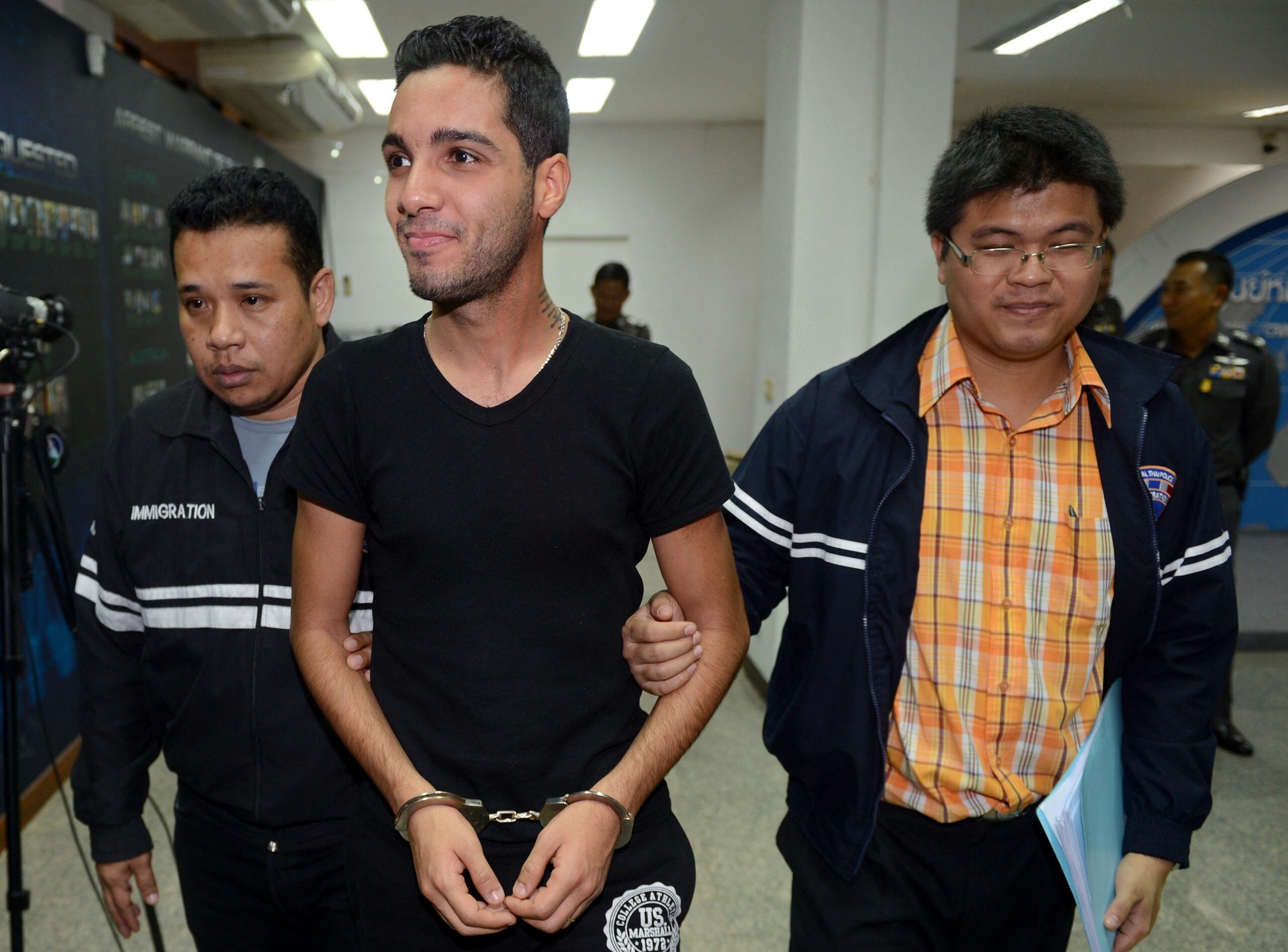 القرصان المبتسم.. 12 معلومة عن الهاكر الجزائري حمزة بن دلاج