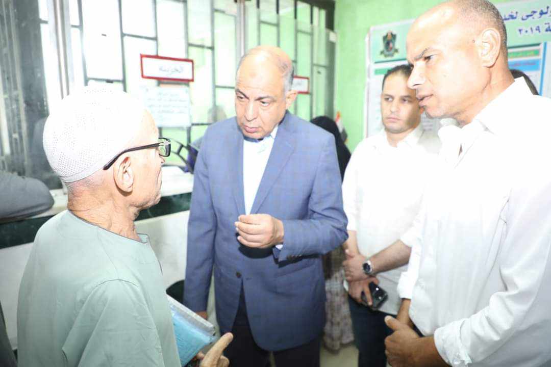 محافظ المنيا يتفقد  المركز التكنولوجي بمدينة مطاي
