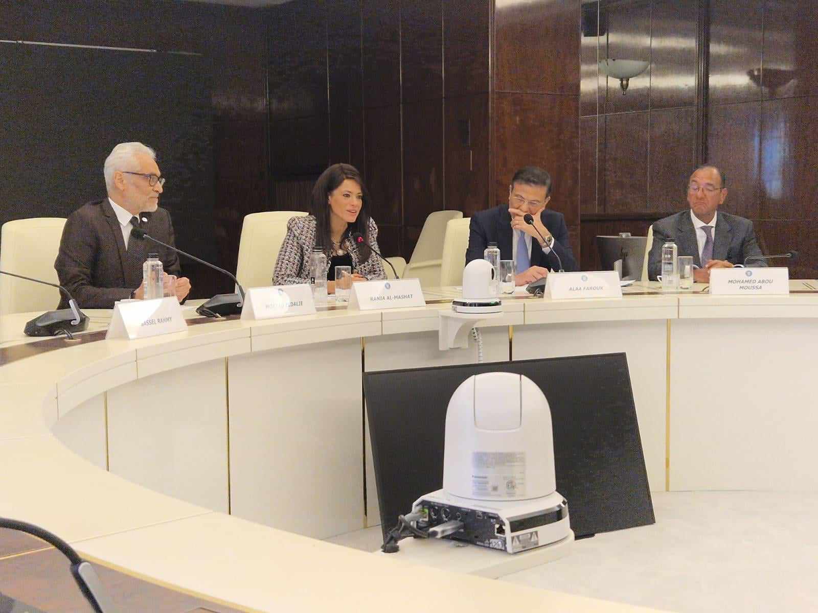 نائب رئيس الوزراء الروماني: مصر من كبرى الشركاء التجاريين لرومانيا