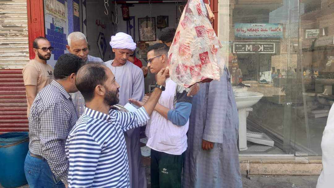 ضبط 497 مخالفة في حملات تموينية  على المخابز والأسواق في المنيا