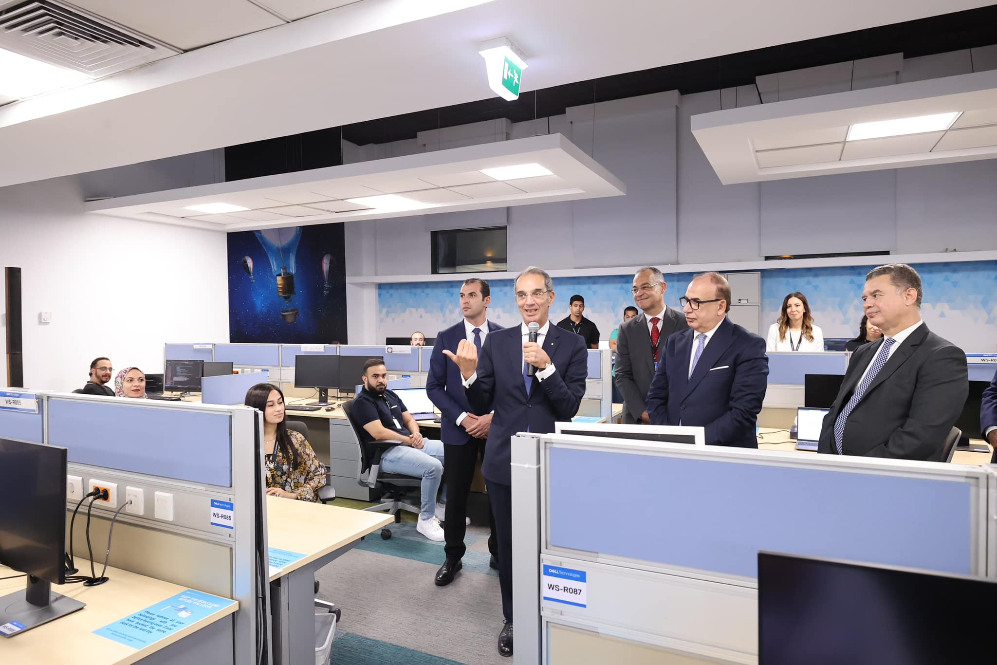 وزير الاتصالات: الدولة تعمل على تعزيز قدرات مصر التنافسية في صناعة التعهيد وتصدير خدمات تكنولوجيا المعلومات