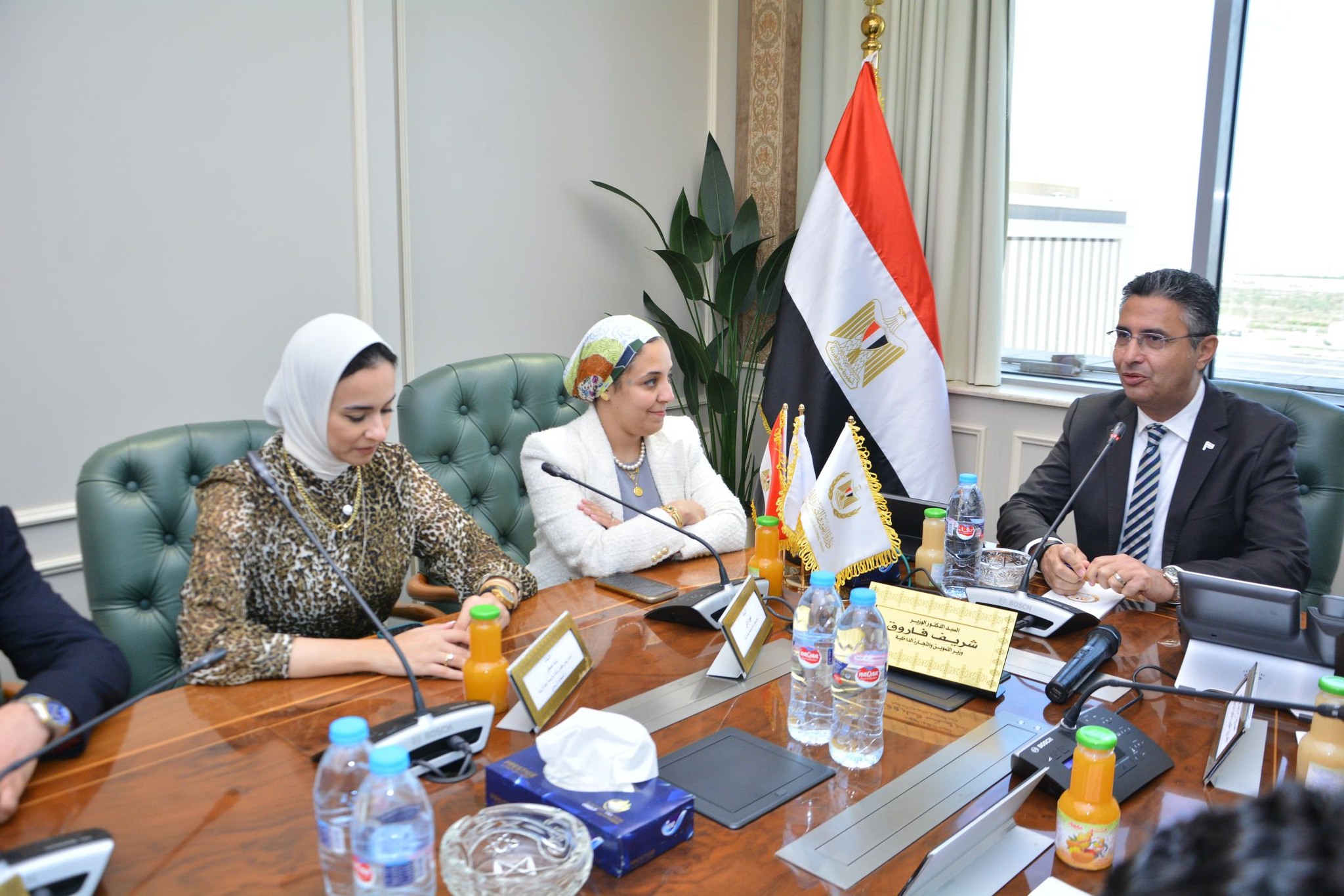 بروتوكول تعاون بين “التموين” و”حياة كريمة” لتوفير المواد الغذائية للمواطنين