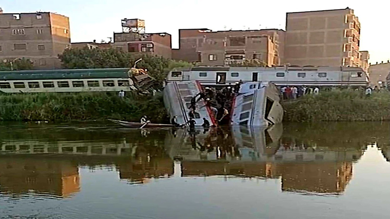 تشكيل فريق أمني للتحقيق في حادث تصادم قطار وجرار بالمنيا