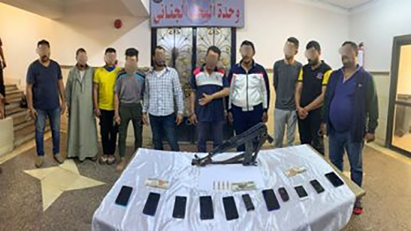 ضبط تشكيل عصابي لسرقة الهواتف المحمولة بالنزهة