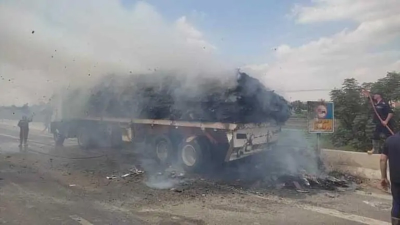 حريق تريلا يثير الفوضى على الطريق الإقليمي قرب بنها