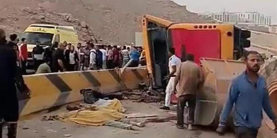 التحقيقات جارية.. محافظ السويس يكشف تفاصيل حادث أتوبيس جامعة الجلالة