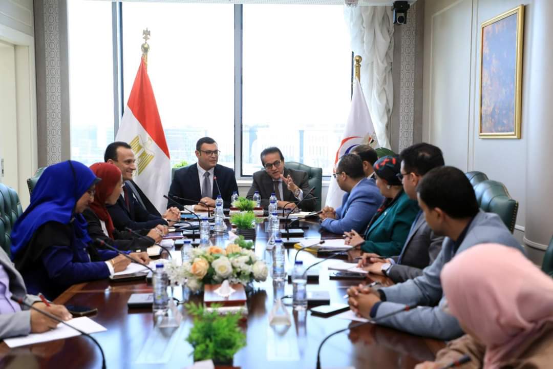 وزير الصحة يستقبل وزير الإسكان لبحث تعزيز سبل التعاون المشترك