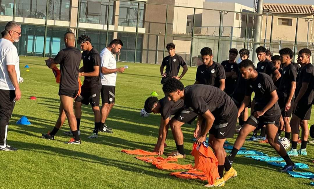 ميكالى يتولى المهمه الأولى مع منتخب الشباب