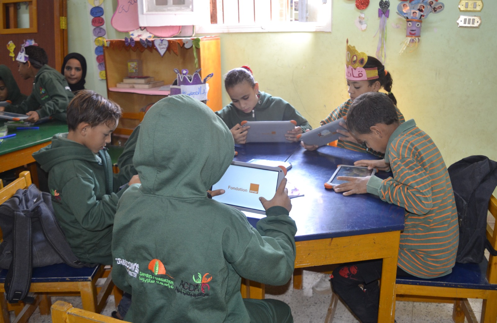 اورنج توسع مشروع المدارس الرقمية إلى 100 مدرسة في 2024