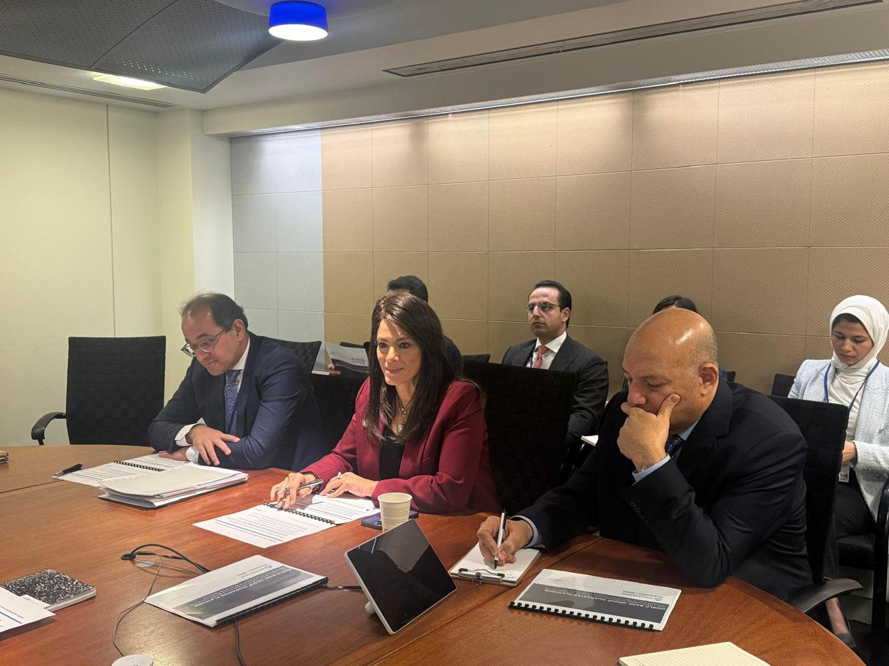 المشاط تلتقي نائب رئيس مؤسسة التمويل الدولية لشئون الخزانة