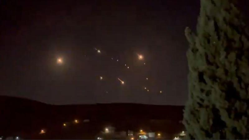 اسرائيل في انتظار الرد.. تقديرات ترجح استخدام إيران مئات الصواريخ لاستهداف تل أبيب