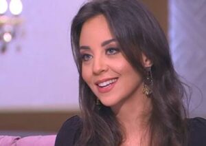 صوت خدمة العملاء في شركات الاتصالات.. 12 معلومة عن الفنانة مريم الخشت بعد زفافها أمس