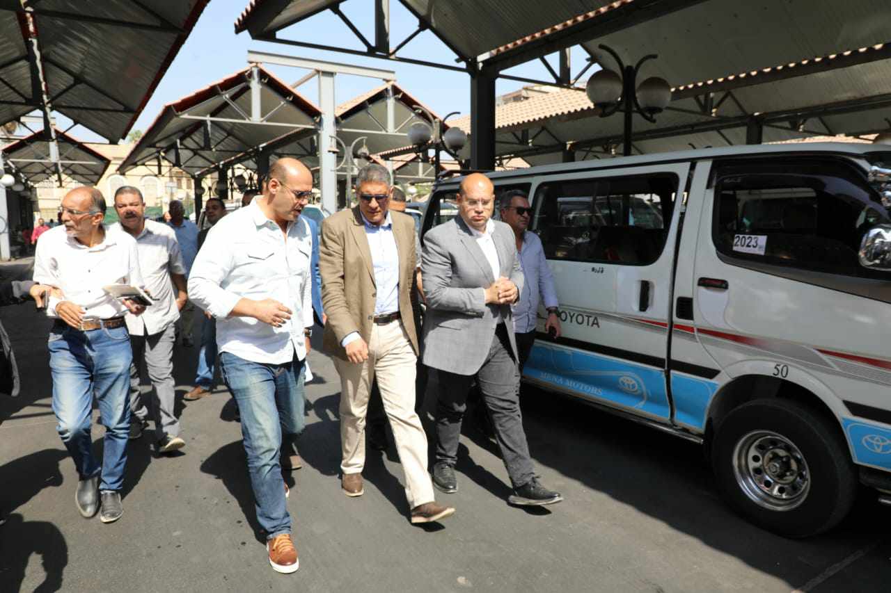 محافظة الجيزة توقع غرامات علي السائقين غير الملتزمين بالأجرة المحددة وإلغاء التراخيص