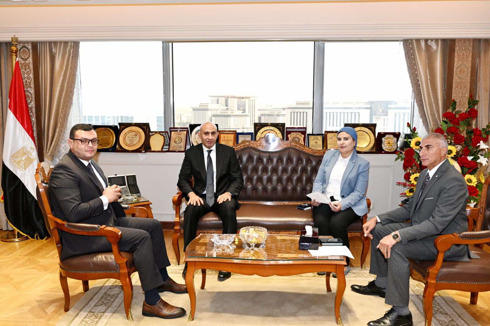 وزيرا الإسكان والتعليم يتابعان موقف إدارة وتشغيل المنظومة التعليمية بالمدن الجديدة