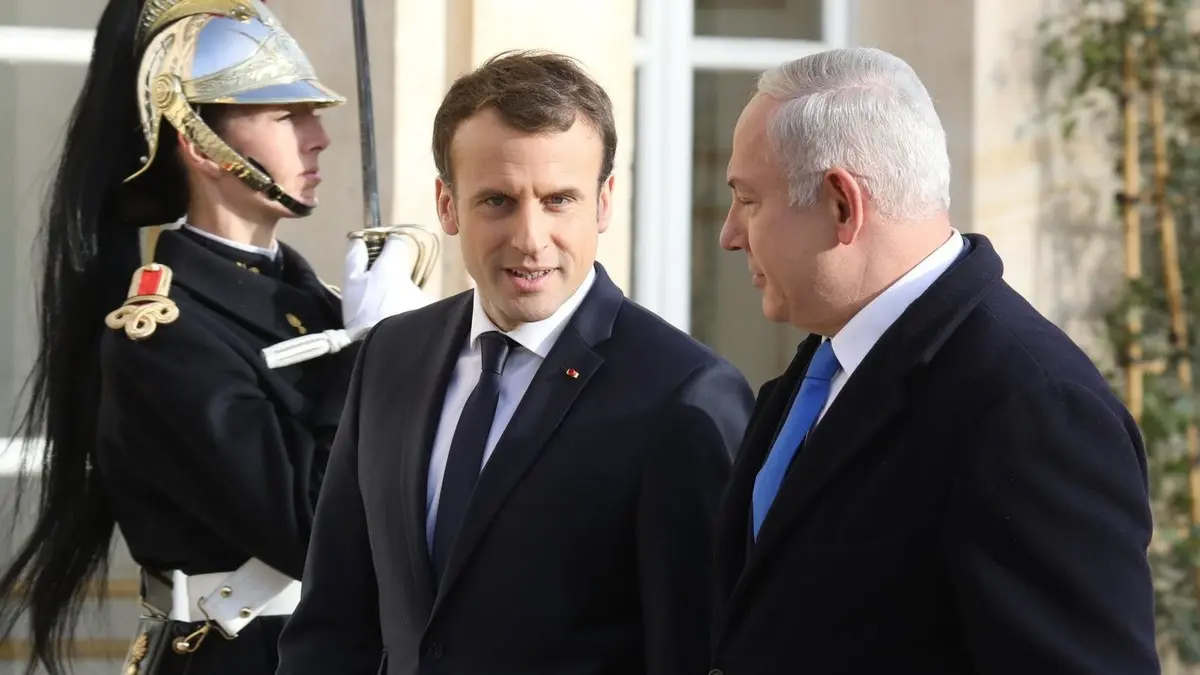 انضم إلى قائمة الزعماء والدول المغضوب عليهم.. إسرائيل تقاضي ماكرون بسبب “يورونافال”
