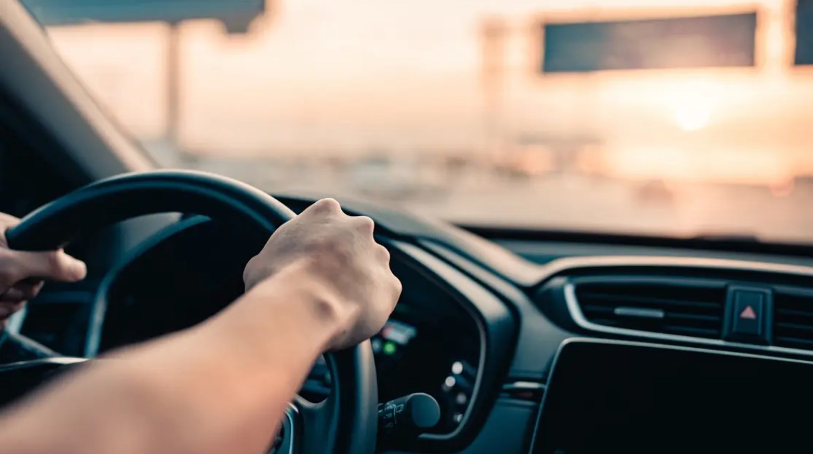 ضبط سائق تحرش لفظيًا بفتاة أجنبية داخل سيارته في القاهرة