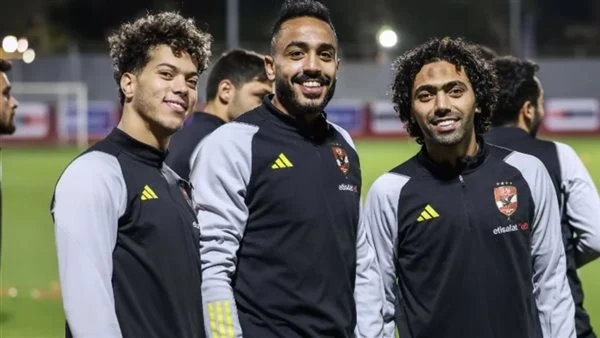 حسين الشحات و امام عاشور و كهربا لاعبي الاهلي