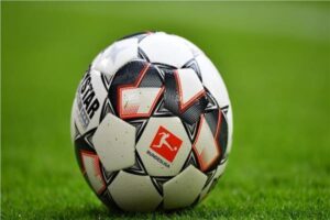 يتصدرها إيطاليا وبلجيكا.. مواعيد مباريات اليوم الخميس والقنوات الناقلة