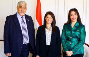 المشاط تلتقي مع رئيس لجنة الدفاع والأمن القومي