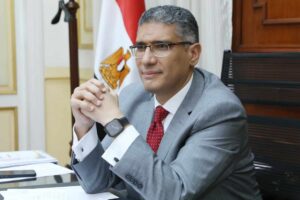 الجيزة تدعم خدمات الاتصالات والانترنت بالواحات البحرية