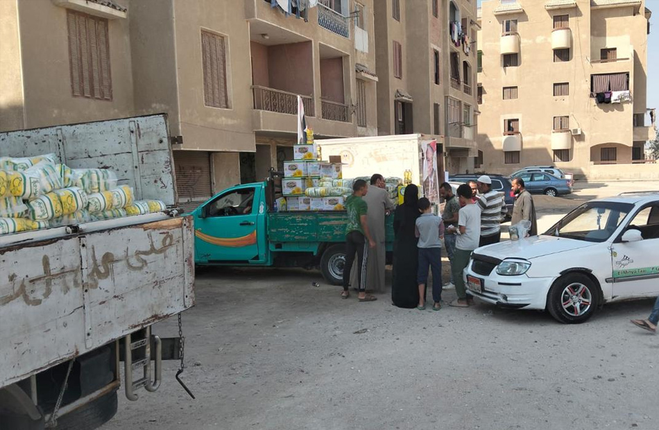 ضمن مبادرة “بداية”.. منافذ متنقلة بمراكز المنيا لبيع السلع الغذائية بأسعار مخفضة