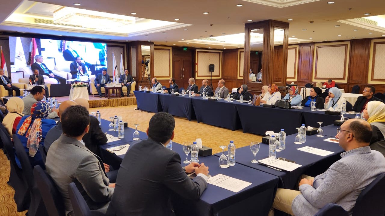 وزارة التعليم العالي والإيسيسكو ينظمان مائدة مستديرة حول تطوير مشاريع الطاقة المتجددة